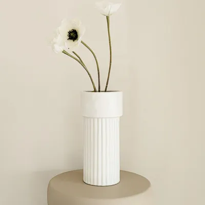 Produktbild von Indore Home – Vase Mary – Blumenvase – Wohnzimmerdekoration – Weiße Vase