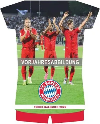 Zdjęcie produktu dla N Neumann - FC Bayern München 2026 - kalendarz jersey 34x42 cm z 12 miesięcznymi arkuszami, kalendarzem w 2 językach i spiralą, oryginalny piłkarski kalendarz ścienny w formie koszulki dla fanów