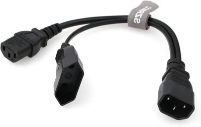 Produktbild von Universal-Stromkabel mit Adapter - Zweigeräte-Steckdosenadapter - C14 zu C13 und EU-Einsteckadapter - 30cm - schwarzer Kabelsanitätsadapter
