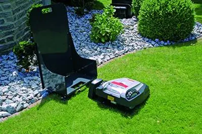 Image de Abri pour tondeuse à gazon Mowerport pliable. En tôle d'aluminium, avec revêtement en poudre époxy. Facile à monter. Possibilité de l'agrandir selon vos besoins.