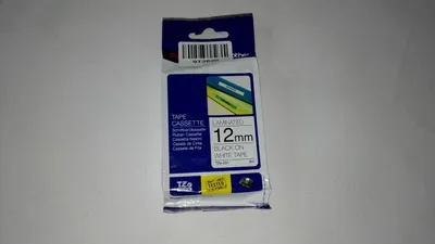Produktbild von Brother TZe-231 Laminiertes Schriftband für P-Touch (12 mm, schwarz auf weiß)