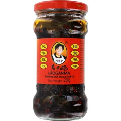Produktbild von In Chiliöl fermentierte schwarze Sojabohnen 280 g – Laoganma