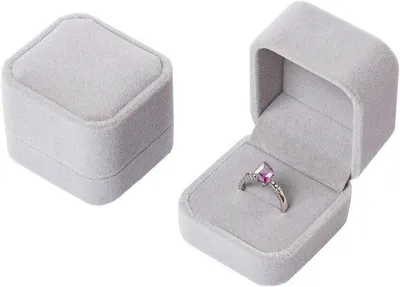 Produktbild von Luxus-Ringkoffer für Hochzeit - Plüsch-Verlobungsbox - Robuste Schmuckkiste