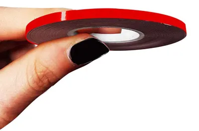 Immagine prodotto di Strisce adesive decorative per auto, rosse, 3 mm x 10 m