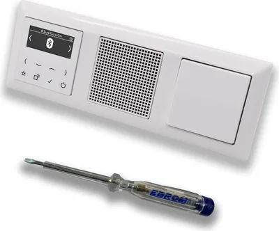 Produktbild von JUNG Smart Radio Unterputzradio DABABTWW DAB+ mit Bluetooth, Set + 3fach Rahmen im JUNG AS 500 System, alpinweiß, Lautsprecher, Taster (Federmechanismus) + EBROM Phasenprüfer zur Montage der Geräte