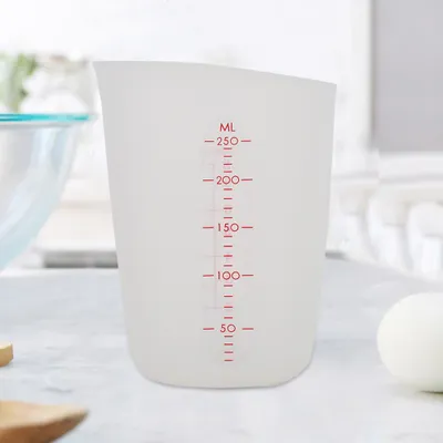 Zdjęcie produktu dla Przezroczysty, miękki silikonowy kubek miarowy, półprzezroczysty, kubek do mleka (250 ml)