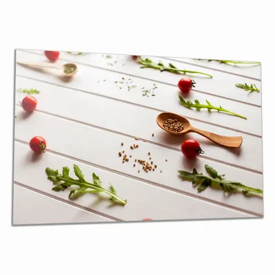 Produktbild von Wallario Herdabdeckplatte aus Glas, Größe 80 x 52 cm 1-teilig, Motiv Küche  Ruccola, Tomaten und Gewürze