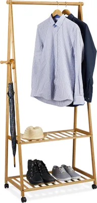 Produktbild von Relaxdays Kleiderständer auf Rollen, Bambus, 2 Schuhablagen, Kleiderstange, HxBxT 166 x 84 x 45 cm, Rollgarderobe, natur