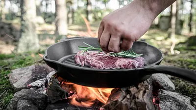 Zdjęcie produktu dla Żeliwna patelnia do grillowania Petromax gp35 z uchwytem