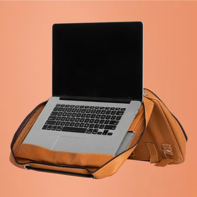 Produktbild von R-Go NBT+Ständer Viva 15,6" vollnarbenleder ergono.  braun