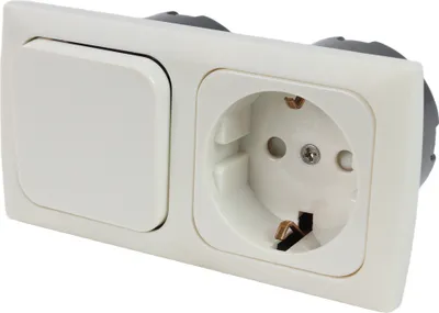 Zdjęcie produktu dla C-Line Presto Inprojal CBE gniazdo przełącznik Schuko + ramka maskująca + gniazdo iso 220 / 230 V biały