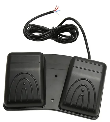 Doppel-Fußschalter, selbstverriegelnd, 250 V AC 16 A, 2 m Kabel