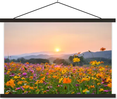 Produktbild von MuchoWow® Textilposter Blumen - Sonnenuntergang - Berg 150x100 cm mit schwarzem Rahmen - Schlafzimmer