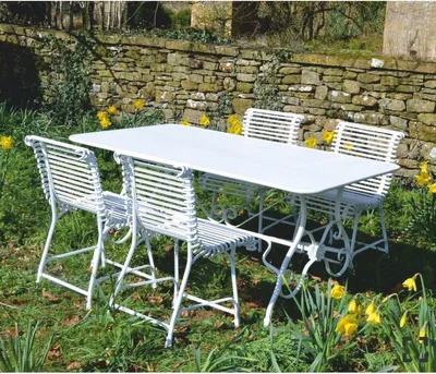 Produktbild von Casa Padrino Jugendstil Schmiedeeisen Garten Möbel Set Weiß - Garten Tisch & 4 Stühle