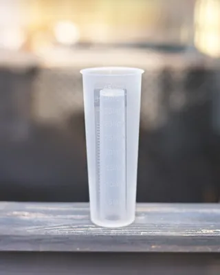 Produktbild von Regenmesser Silikon 12cm frostfest für Garten Balkon Niederschlagsmesser