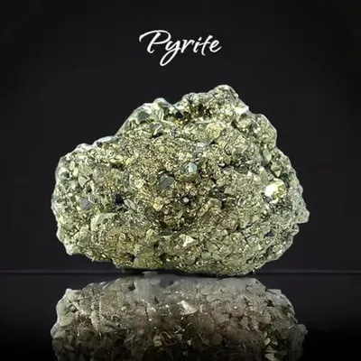 Image de Cristal de pyrite brut, pierre naturelle pour la guérison et la décoration