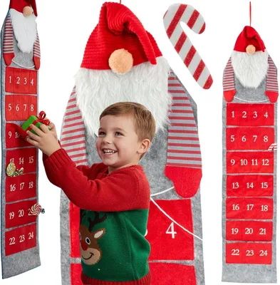 Obrázek produktu pro Adventní kalendář GNOM 125 cm - velký plstěný nástěnný kalendář s 24 kapsami, motivem skřítka, označením dne cukrové třtiny a poutkem na zavěšení - červený/šedý - opakovaně použitelná vánoční dekorace - Vánoční dekorace
