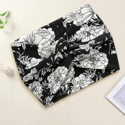Produktbild von Florales Baumwoll-Haarband – Schwarz mit Blätter-Flair, stilvoll