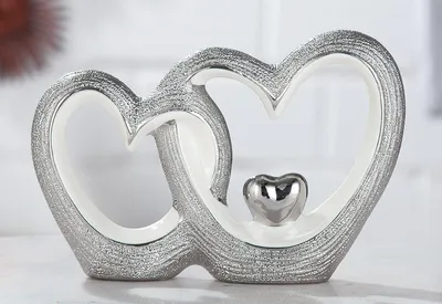Produktbild von GILDE Porzell Skulptur"Herzpaar"mit Herz  weiss/platin mit Oberflächenstruktur