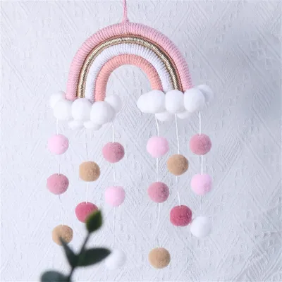 Imagen del producto de Adorno de pared de macramé con forma de arcoíris, tejido a mano, con pompones, hecho de algodón y hilo, de 30x40 cm, ideal para habitaciones infantiles