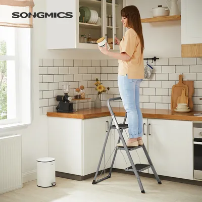 Immagine prodotto di SONGMICS Gradino pieghevole con 3 gradini, scaletta, con corrimano, in acciaio, scala pieghevole