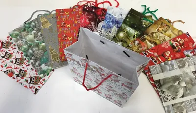 Produktbild von Sortiment Geschenktaschen - Tüten - Medium - Weihnachten - 170x92x225 mm - A5-Tüten - bestehend aus 10 Tüten mit € 1,75 - € 2,25