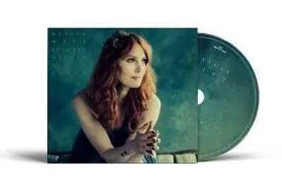 Produktbild von Between Heaven and Earth