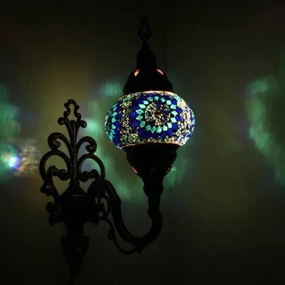 Productafbeelding van Oosterse wandlamp – Handgemaakte mozaïeklamp uit Turkije – Diameter 15 cm, hoogte 28 cm – Authentiek en kleurrijk