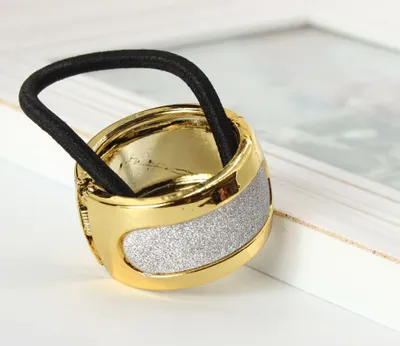 Produktbild von Haarring in glitzernder Farbe Silber