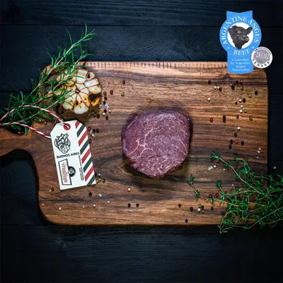Zdjęcie produktu dla Polędwica wołowa świeża pakowana próżniowo ok. 1,8 kg