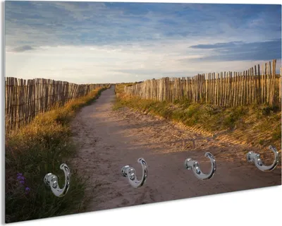 Produktbild von Wallario Schlüsselbrett aus Glas, Motiv: Sandweg an einem Strand in Frankreich, Bretagne, 30 x 20 cm mit 4 Haken