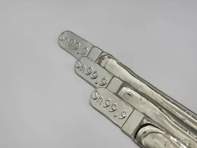 Produktbild von Sn99,9 Lötstab in Dreikantstangen, Gewicht: 1000 g Sn99,9 mit 100 g Lötfett 621 inkl. gratis Pinsel