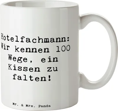 Produktbild von Mr. & Mrs. Panda Trinkbecher Spruch Hotelfachmann Kissen - Weiß - Geschenk, schöne tasse, Zimmerpflege, Teetasse, Geschenke für Berufstätige, Berufsprodukte, Gäste, Hotel