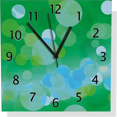 Produktbild von Wallario Design Wanduhr Grüne und blaue Kreise - harmonisches Muster aus Aluverbund, Größe 30 x 30 cm