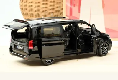 Produktbild von NOREV 1:18 Mercedes-Benz V-Class AMG-Line 2018 - schwarz / black