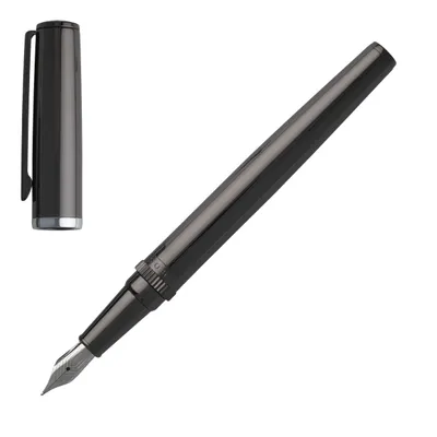 Produktbild von HUGO BOSS - HSN9672D - Füllfederhalter - Gear Metal Dark Chrom - Geschenkbox
