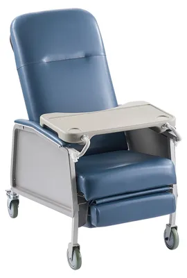 Produktbild von SucceBuy Medizinischer Liegestuhl mit 3 verstellbaren Positionen, Geri-Stuhl mit 4 Rollen, gepolsterter Sitz und abnehmbarem Tablett, geeignet für Krankenhäuser, Pflegeeinrichtungen und häusliche Betreuung