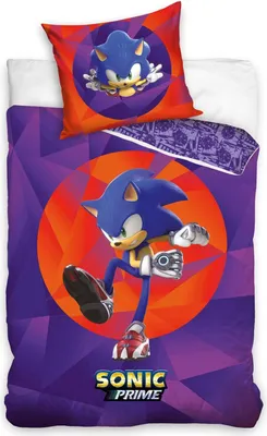 A Sonic the Hedgehog themed duvet cover and pillow set.