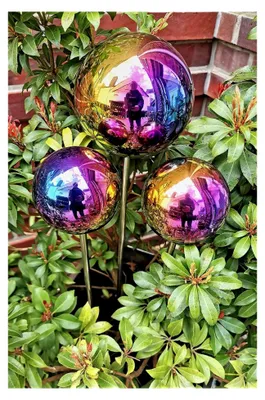 Produktbild von Rosenkugel 3er Set 15-10-10 cm Edelstahl Rainbow poliert mit Stab 80 cm