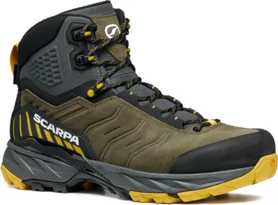 Wanderschuh "Rush TRK GTX" von Scarpa in Olivgrün mit gelben Akzenten und robustem Design.
