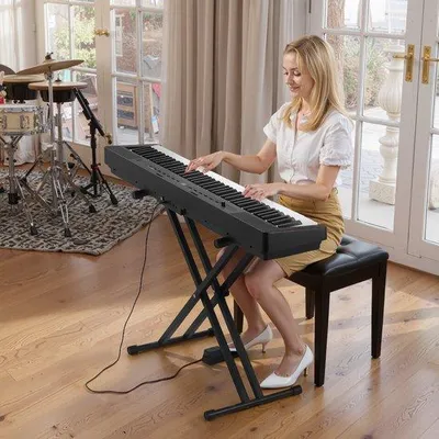 Obrázek produktu pro Digitální piano 88 kláves - Elektrická klavírní sada - Plně vážené klávesy - Integrované reproduktory - Sustain pedál a X-stand - Funkce nahrávání - 280 zvuků - Bezdrátové připojení - Černá barva