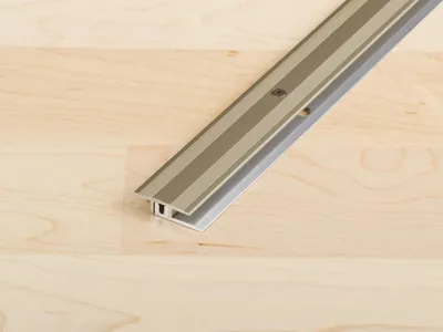 Produktbild von PROLINE Edelstahl 2 Meter Übergangsprofil, PROCOVER Designfloor S Aluminium Profil für Designböden, Schraubbares System, Höhenverstellbar, Schmales Deckprofil, Einfache Verlegung