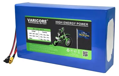Image de Batterie pour trottinette électrique 72 V - Pack batterie Li-ion - Capacité de 25 Ah - BMS intégré - Pour moteur de 2 400 à 3 500 W - Avec chargeur 84 V - Connecteur XT60 DC