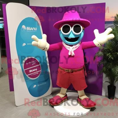 Produktbild von Maskottchen REDBROKOLY eines magentafarbenen Zirkusdirektors bekleidet mit Boardshorts und Einstecktüchern