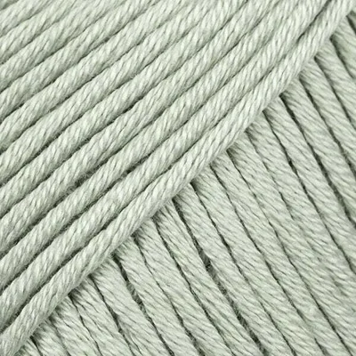Produktbild von Drops Muskat Uni Colour 89 Light Sea Green Strickgarn