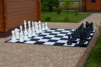 Produktbild von Kunststofffiguren für Outdoor-/Gartenschach (Königshöhe 90 cm)