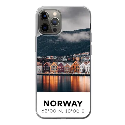 Produktbild von MuchoWow® Handyhülle Schutzhülle Hülle für iPhone 12 Pro Norwegen - Skandinavien - Bergen - Winter Silikon Softcase Handy Hülle - Abdeckung