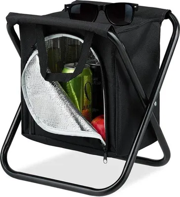 Produktbild von Famanu Faltbare tragbare Campinghocker mit Kühltasche - Tragfähigkeit bis 100 kg - Schwarz