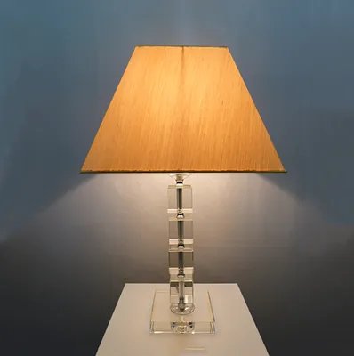 Produktbild von Tischleuchte ARTE Kristallfuß und Seiden-Stoffschirm Kristallleuchte, E27-60W, 53 cm