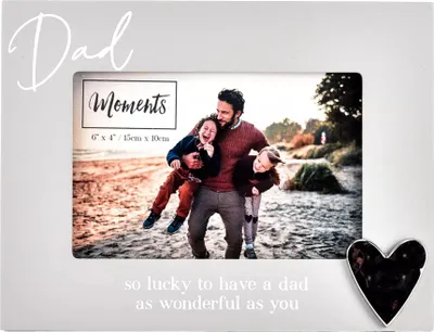 Produktbild von Celebrations - "Moments Dad" Herz Bilderrahmen, aus Holz WD3505 (Einheitsgröße) (Grau)